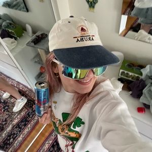 Meet your Posher, Nora